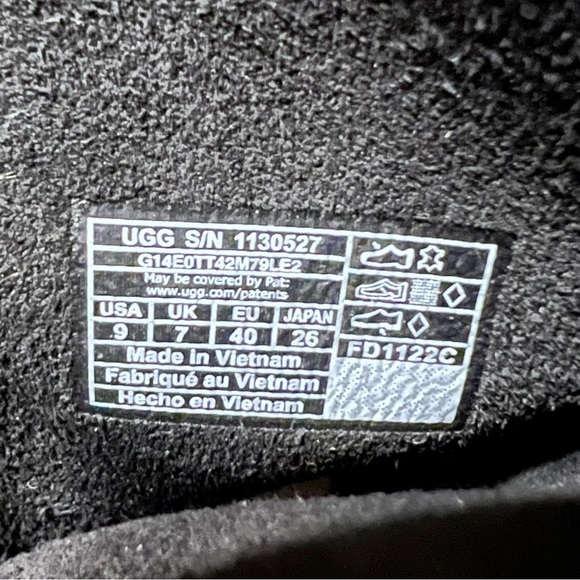 UGG Boot - Picture 12 of 16